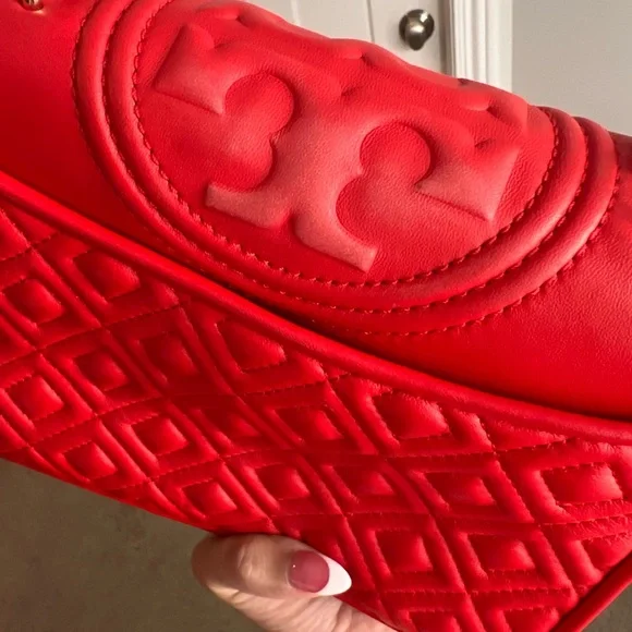 Tory Burch Elegant Red Quilted Crossbody - Picture 7 of 7